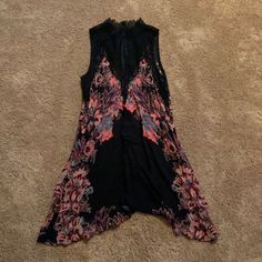 Beautiful High Necked Black Lace Neck With Floral Accents Dress. Super Light Weight And Flowing Material Also In Perfect Condition. Nwt And Never Been Worn, I Would Recommend Wearing A Bralette Underneath Because The Lace Goes Very Low. Black Bohemian Mini Dress With Floral Print, Bohemian Black Mini Dress With Floral Print, Black Sleeveless Bohemian Mini Dress, Taupe Midi Dress, Black Lace Overlay Dress, Peasant Style Dress, Lace Neck, Tunic Shirt Dress, Free People Mini Dress