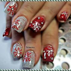 30 festive Christmas acrylic nail designs Square Christmas Nails, Christmas Nails Design, Diy Christmas Nail Art, Christmas Nails Diy, Christmas Nail Art Easy, December Nails, Holiday Nail Designs, Christmas Nail Art Designs, Snowflake Nails