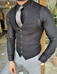 Garuzo Black Slim Fit Vest – BOJONI Terno Slim Fit, Homecoming Outfits For Guys, Mens Vest Fashion, Groom Fashion, Guys Fashion, Mens Suit Vest