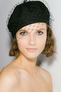 Avant Garde Hair, Gala Fashion, Brunch Fashion, Fashion Gal, Fashion Week 2018, Hat Beret, Fancy Hats, Stylish Hats, Berets