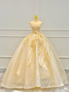 Yellow Debut Gown, Yellow Ball Gown Aesthetic, Bow Dresses Women Formal, Ballroom Dress Gowns, Yellow Ballgown, Yellow Ball Gown, Royalty Dress