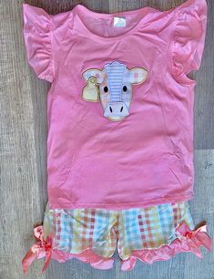 girl cow set shorts and shirt Playful Short Tops For Spring, Cute Short Pink Top, Cute Pink Short Top, Cute Short Sleeve Set For Spring, Cute Short Sleeve Short Set For Spring, Cute Short Cotton Tops, Spring Cotton Cow Print Top, Spring Cow Print Cotton Top, Spring Cow Print Short Sleeve Top