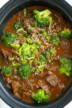 beef and broccoli stew in a slow cooker