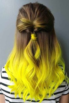 Yellow Hair Dye, Yellow Hair Color, Blond Ombre, Medium Hair Color, Colourful Hair, Beautiful Hair Color, Bohemian Hairstyles, Pretty Hair Color, Penteado Cabelo Curto