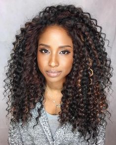 Ombré Highlights, Crochet Braids Hairstyles Curls, Crochet Hair Styles Freetress, Crochet Braid Pattern, Box Braid Hair, Bee Crochet, Curly Crochet Hair Styles, Protective Hairstyles For Natural Hair, Big Hair Dont Care