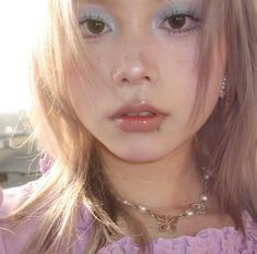 Eyeshadow On Asian Eyes, Blue Purple Pink Makeup, Xhs Makeup, Makeup Look Eyeshadow, Lighting References, Red Hair Inspo, Makeup Idea