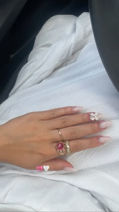 White Nails Coquette, Sophisticated Nails Classy, Flirty Nails, Nails Sophisticated, Classy Manicure, Feminine Nails, Nails With Bows, Clear Glitter Nails, Coquette Nail