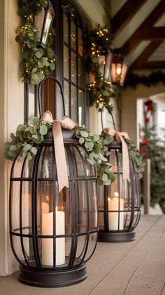 Explore creative Christmas porch decorating ideas perfect for any home style. From traditional to modern, find the perfect inspiration for your holiday decor. Christmas Porches, Christmas Porch Decorating Ideas, Pretty Porches, Christmas Outdoors, Rose Bedroom, Christmas Porch Decor Ideas, Festive Table Setting, Porch Decorating Ideas, Christmas Porch Decor