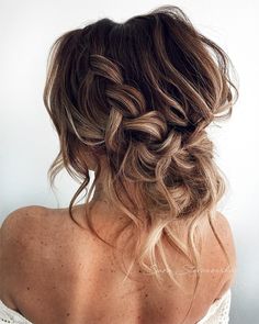 + Beach Wedding Hairstyles: Relaxed Looks [2023 Guide And FAQs] ★ beach wedding hairstyles messy braided updo sarasterczewska.hairstylist Beach Wedding Hairstyles, Hairstyle Prom, Messy Hair Look, Bridemaids Hairstyles, Hairstyle Blonde, Prom Hairstyle, Wedding Hair Up, Guest Hair, Bridesmaid Hair Makeup