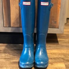 Turquoise Hunter Rain Boots. Worn Just A Few Times. Hunter Rain Boots, Hunter Shoes, Women Hunters, Turquoise Color, Winter Rain, Rain Boots, Color Blue, Size 7, Blue Color