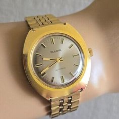 Retro Automatic Watches For Formal Occasions, Retro Analog Watch For Anniversary, Retro Yellow Gold Watch With Chronometer, Retro Automatic Watch Accessories For Anniversary, Retro Automatic Watch With Round Dial, Bulova Chronograph, Retro Yellow Gold Chronometer Watch, Vintage Bulova Watches Women, Bulova Frank Sinatra