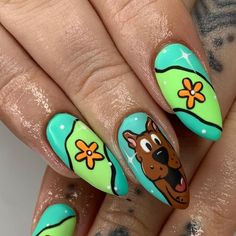 Scooby Doo Halloween Nail Art, Scooby Doo Nails Simple, Velma Nails Scooby Doo, Daphne Nails Scooby Doo, Scooby Doo Halloween Nails, Scooby Doo Nails Acrylic, Character Art Nails, Scooby Doo Nail Art, Scooby Doo Nails