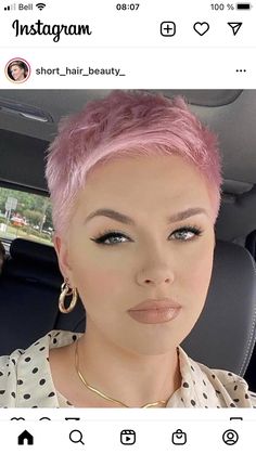 Pink Short Hair Pixie Cuts, Short Hair Shaved Sides, Coloured Pixie Cut, Pink Short Hair, Pixie Haircut Fine Hair, Diy Hair Dye, New Hair Do