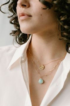 Layering necklaces is a great way to up-level your look. We're sharing some of our favorite ways to layer necklaces and jewelry, plus tips and ideas on how to layer necklaces. Wether your necklaces are gold, silver, or you want to mix metals, these layering tips are for you! Layer necklaces with ease today. Cherry Quartz, Pearl Shop, Almond Shaped