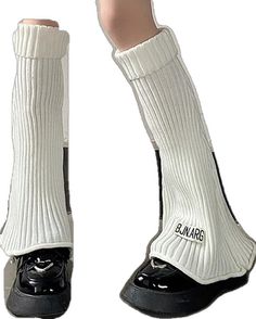 White Knee-high Socks For Winter, White Stretch Legwear For Fall, Trendy White Winter Socks, Trendy White Socks For Winter, Casual White Knee-high Socks For Winter, White Stretch Ribbed Knee-high Socks, White Stretch Knee-high Socks For Fall, Stretch White Knee-high Socks For Fall, Casual White Footless Legwear