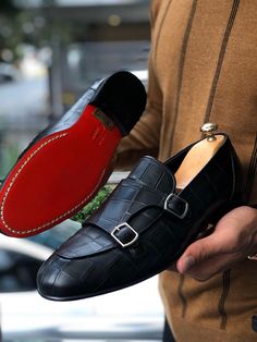 Collection: Sardinelli  Fall – Winter 19/20 Product: Sardinelli Double Monk Strap Loafer Color code: Black Shoes sole: Leather Shoes Material: Polished Calf Skin Inner Lining: Calf Skin Lining Heel Height: 1.6 cm / 16mm Available Size: 40-41-42-43-44 Package Include: Shoes Only Gifts: Branded Dust Bag and Box, Shoehorn, Shoeshine, Babet Socks High End Shoes, Double Monk Strap, Loafers Online, Exclusive Shoes, Suit Shoes, Men Loafers, Black Loafers, Monk Strap, Shoe Game