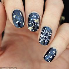 Nailed it: YouTube vloggers have shared their best New year's Eve inspired nail art designs Festive Nail Art, Stylish Nails Designs, Her Nails, Holiday Nail Art, Simple Nail Art Designs