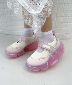 Shoe Platform, Cartoon Shoes, Funky Shoes, Strawberry Cream, Fancy Shoes, Everyday Shoes, Jairzinho, Pretty Shoes, Dream Shoes