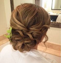 creative updo wedding hairstyles for long hair Elegant Updos For Long Hair, Updo Brunette, Updo Wedding Hairstyles, Sanggul Modern, Updos For Long Hair, Prom Hair Updo, Elegant Updos, Updo Wedding