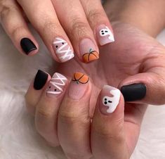 Black And White Nail, Black Halloween Nails, Halloween Nails Diy, Holloween Nails, Halloween Nails Easy, Halloween Acrylic Nails, Cute Halloween Nails, Fall Gel Nails, Pumpkin Nails