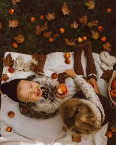 Photo Thoughts, Fall Movies, Fall Baby Pictures, Halloween Shoot, Mamma Bear, Inspiration Photoshoot, Instagram Man, Fall Picnic, Fall Mini Sessions