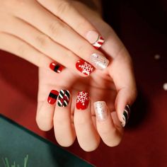 Nails Are Still In Box Brand New. Just Bundle Or Like 2 2/16 And I’ll Send You The Offer! Or Send It To Me! Small Christmas Nails, Christmas Gift Nails, Xmas Nail Art, Long Press On Nails, Short Press On Nails, Nagel Tips, Fake Nails With Glue, Christmas Nails Acrylic, Stick On Nails