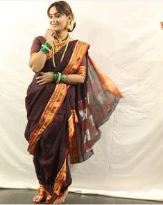 Marathi Nath, Movies Scenes, Indian Bride Makeup, Indian Marriage, Silk Sarees With Price, Traditional Indian Dress