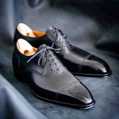 <p>Shoes+Detail</p> ++++++++++ ++++++++++++++++++++<p><strong>Upper:</strong>+High+Quality<span+style="color+:#539B00"<p>+Calf-Skin+Leather<p> ++++++++++++++++++++++++++++++++++++++++++++++++++++++++++++++++++++++++<p><strong>Inner:</strong>+Soft+Leather+</p> +++++++++++++++++++++++++++++++++... Black Brogues, Quality Leather Boots, Dress Shoes For Men, Alligator Shoes, Crocodile Shoes, Custom Design Shoes, Bespoke Shoes, Leather Oxford Shoes, Leather Dress Shoes