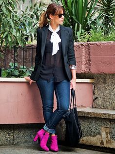 Hot Pink Ankle Boots Outfit, Fushia Boots Outfit, Pink Ankle Boots Outfit, Pink Booties Outfit, Outfit Fucsia, Acne Jacket, Heels Boots Outfit, Pink Ankle Boots