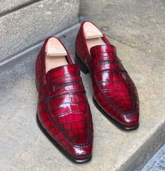 Handmade Men's Red Moccasin Crocodile Texture Leather Dress Formal Shoes sold by Leather Art 2020 on Storenvy Loafer Fashion, Loafers Dress, Crocodile Texture, Alligator Print, Suede Leather Shoes, High Ankle Boots, Loafers Style, Penny Loafer, Dress Formal