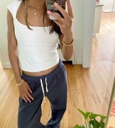 Basic Brandy Outfits, Basic Outfits For School Summer, Summer Fits 2024, Basic Comfy Outfits, Basic Girl Aesthetic, Outfit Ideas Basic, Basic Outfit Ideas, Outfit Inspo Comfy