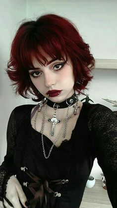 Vampire Hairstyles Short Hair, Red Wolfcut Short, Egirl Hairstyle Short Hair, Therian Hairstyles, Vampire Haircut, Emo Red Hair, Goth Red Hair, Short Goth Haircuts, Vampire Red Hair