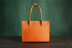 This bag is a made to order item. All hand stitched with selected Vegetable Tanned... Custom Leather Bag, Tan Leather Tote, Italian Leather Bags, Leather Gifts, Leather Bags Handmade, Genuine Leather Bags, Shopper Bag, Women Bag, Custom Bags