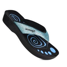 Aerosoft has a diversified range of comfort in the form of orthotic thong sandals for females that give you maximum satisfaction through its casual style. The subtle construction of summer sandals for women makes them the ideal pick for adults. These womens comfort sandals empower you well for every activity. Thong sandals for women have better stability to assist in gait issues. The sandals arch support gives strength to the contours of your feet. These womens flip flop sandals are easy to put Blue Toe Post Sandals With Arch Support, Comfortable Blue Flip Flops With Arch Support, Womens Walking Sandals, Cute Flip Flops, Flip Flops For Women, Cool Slides, Sparkly Sandals, Womens Sandals Summer, Walking Sandals