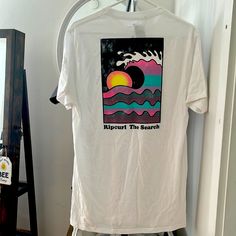 Nwt! Ripcurl T-Shirt In Size Medium. Never Worn! Surf Tee Shirt, Vintage Surfwear, White Short Sleeve Shirt, Surf Tee, Color Block Tee, Mens Graphic T, Mens Wear, Surf Wear, Surf Style