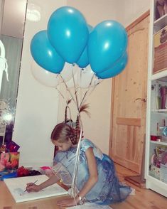 Balloon Hair, Bday Shoot, 24th Birthday, Grad Photos, Sketchbook Art, Ideas Birthday, Sketchbook Art Inspiration, Photography Inspo