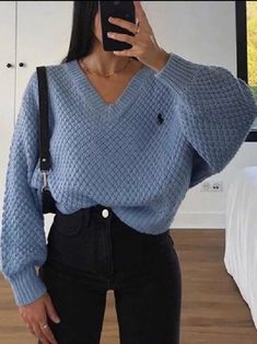 Womens White Sweater, Fall Sweaters For Women, Womens Knit Sweater, Oversized Sweater Women, Winter Knit Sweater, Chique Outfits, Loose Top, Looks Street Style, Women Sweater