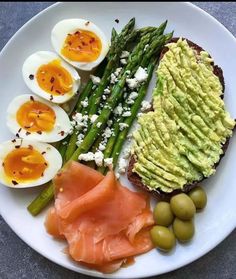 Best keto recipes,
Keto diet plan, 
Female keto diet, 
Keto diet plan for women, Plats Healthy, Eat Salad, Healthy Food Dishes, Keto Meal, Keto Meal Plan, Keto Diet Recipes, Healthy Lunch, Meal Plan, Low Carb Recipes