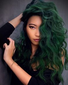 Dark Green Hair Color, Guytang Mydentity, Green Hair Dye, Green Aurora, Shaved Side Hairstyles, Guy Tang