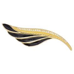 Christian Dior 1980s Vintage Huge Large Vivid Textured Black Enamel Crystals Feather Leaf Brooch, Gold Tone Very excellent condition. Very new. Rare to find. 100% genuine. Size: 10.0 cm x 2.5 cm. Weight: 24.0 g. _ _ _ Great for everyday wear. Come with velvet pouch and beautiful package. Makes the perfect gift for Teens, Sisters, Friends, Girlfriends, Birthdays, Anniversaries, Mother’s Day, Valentine’s Day, Christmas and many more. With exquisite fine detail, these fashion jewellery are ideal for a glamorous look. Ideal for a splendid gift or an eye-catching jewellery for your everyday outfit. Also don't forget to look through my other listings, I have so many more beautiful jewellery waiting for you. _ _ _ I am a freelancer more than 2 years. I love fashion, I believe jewellery play a ver Sapphire Diamond Pendant, Art Deco Brooch, Leaf Brooch, Leaf Jewelry, Crystal Stars, Velvet Pouch, Everyday Outfit, 1980s Vintage, Vintage Chanel