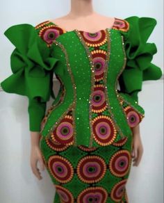 Modest Dresses Fashion, African Print Tops, Traditional African Clothing, African Print Dress Ankara, African Dresses For Kids, African Fashion Skirts, Best African Dresses, African Inspired Clothing, African Print Dress Designs