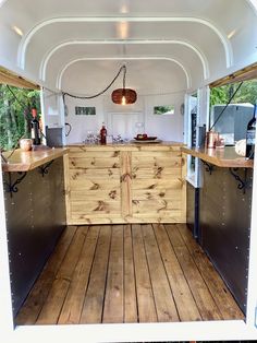 Horse Trailer, mobile bar interior Mobile Cocktail Bar, Mobile Bars, Dog Trailer, Travel Bar, Mobile Food Trucks