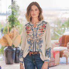 $298 Johnny Was Carter Bouquet Embroidered Blouse in Shell Petite S NEW J686 Floral Embroidered Blouse, V-neck Embroidered Top With Floral Print For Fall, Fall V-neck Embroidered Top With Floral Print, Fall Floral Print Embroidered V-neck Top, Multicolor Embroidered Blouse For Fall, Casual Embroidered Floral Top For Fall, Spring Long Sleeve Blouse With Multicolor Embroidery, Fall Blouse With Multicolor Floral Embroidery, Casual Long Sleeve Blouse With Intricate Embroidery