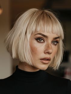 29 Stylish Fall Bob Haircuts 2024 You Need to Try - Fall Update 2024 Blonde Hair With Short Bangs, Modern Choppy Bob, Short Blonde Bobs With Bangs, French Bob With Bangs Blonde, Creamy Blonde Bob, Short Blonde Bangs, Straight Bob Haircut With Bangs, Short Fringe Bob, Micro Bob With Bangs