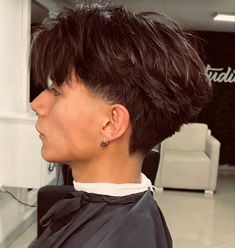 Blowout Taper Middle Part, Middle Part Taper Fade, Blowout Taper, Curly Asian Hair, Mens Haircuts Thick Hair, Taper Fade Short Hair, Men Fade Haircut Short, Asian Man Haircut, Mens Haircuts Short Hair