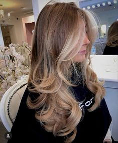 #hair #hairstyles #hairgoals #brondebalayage #balayage #aesthetic #trendy #popular #faceframe #moneypiece Brown Hair Inspo, Bronde Hair, Brunette Hair With Highlights, Dyed Blonde Hair, Dirty Blonde Hair, Dark Blonde Hair