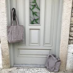 🥑 Brown Gingham Tote Bag | Checkered Shopping Bag | Reusable Natural Tote Bag | Shopper Bag | Aesthetic Pinterest Style Tote | Gift for Her🥑 Welcome to Sumicorn Design world! All of our shopping bags are handmade,eco friendly and custom design. -Big and small gingham brown are available! -These cute gingham tote bags are made from thick linen gingham fabric. -It has one pocket in front. -Sizes :  (38 cm wide and 40 cm tall,handles 66 cm) (Pocket 18x18 cm) ♡They look perfect for any outfit you Gingham Tote Bag, Brown Gingham, Pinterest Style, Bag Aesthetic, Gingham Fabric, Aesthetic Pinterest, Bags Aesthetic, Coffee Colour, Shopper Bag