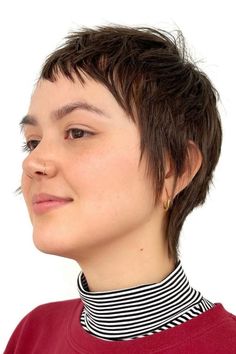 butterfly cut on very short hair Layered Blowout, Butterfly Haircuts, Haircut Ideas, Short Hair