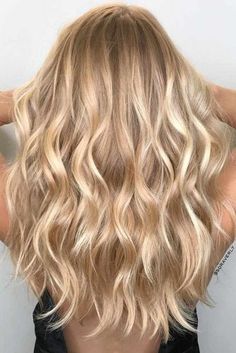 The Trendiest Blonde Hair Colors picture 5 Hair Color Pictures, Long Blonde Wig, Neutral Blonde, Blonde Waves, Champagne Blonde, Blonde Hair Inspiration, Blonde Hair Shades, Blonde Hair Looks