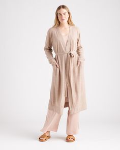 Cashmere Robe | Quince Cashmere Robe, 100 Grade, Soft Robes, Cashmere Outfits, Fast Company, Cashmere Sweater Women, Cashmere Wrap, Womens Cashmere, Fabric Structure